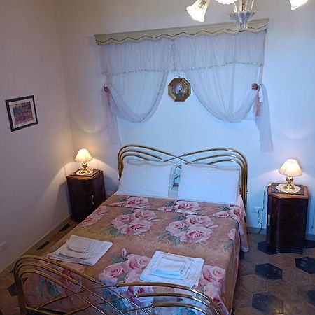 Bed and Breakfast Angelina Antica Dimora Terracina Exterior foto